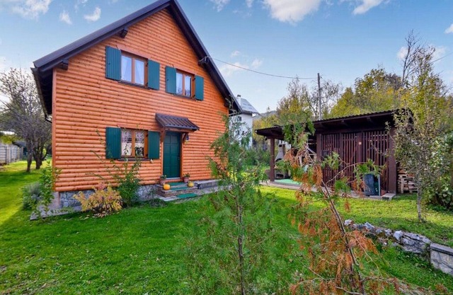 Holiday Home Nada - Two Bedroom Holiday Home with Private Garden