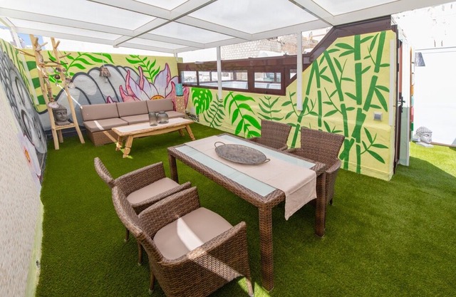 Holiday home to relax ideal with children