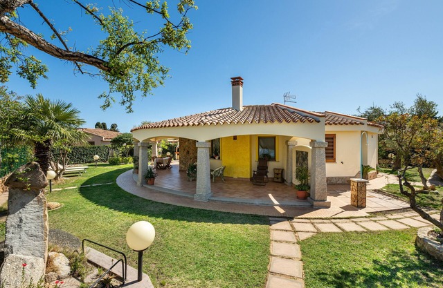 Holiday Home 'Villa Stefania' with Private Terrace, Private Garden and Air Conditioning