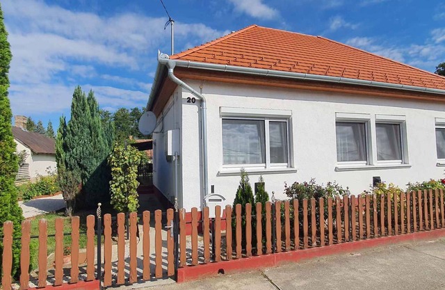 Holiday home with cozy terrace and air conditioning