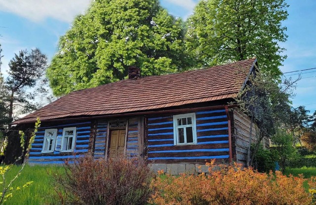 Holiday home with water view