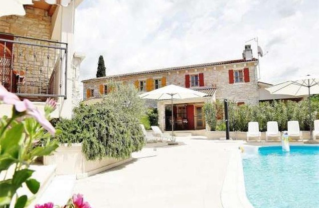 Holiday Home with Pool (4281)