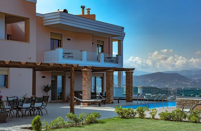 Holiday house Agios Nikolaos for 1 - 7 persons with 4 bedrooms - Holiday house