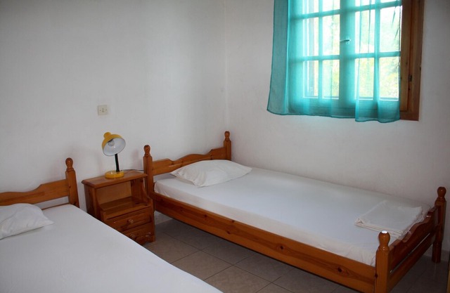 Holiday house amid olive groves, sea view, wifi | Messenia, Peloponnese
