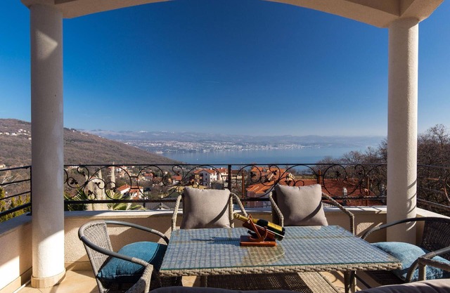 Holiday house Lovran for 1 - 12 persons with 5 bedrooms - Holiday home