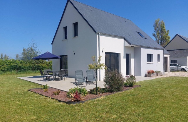 Holiday house Réville for 2 - 8 persons with 4 bedrooms - Holiday house