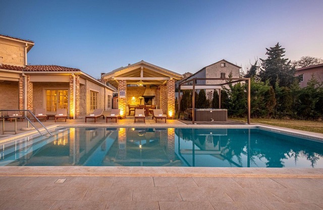 Holiday house Zudetici for 1 - 8 persons with 4 bedrooms - Farmhouse
