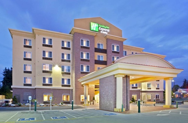Holiday Inn Express Hotel & Suites Seattle North - Lynnwood, an IHG Hotel