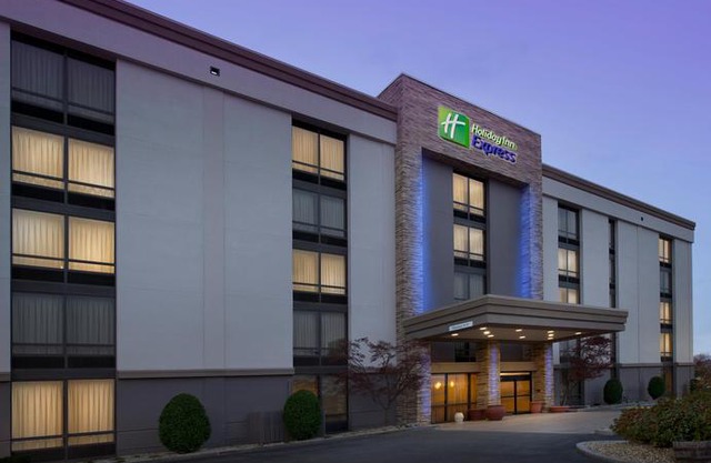 Holiday Inn Express Boston North-Woburn