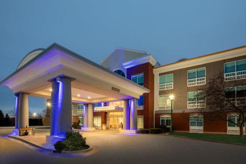 Holiday Inn Express Hotel Grand Ihg 
