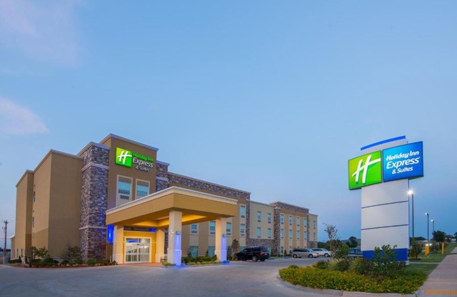Holiday Inn Express & Suites Stillwater - University Area by IHG