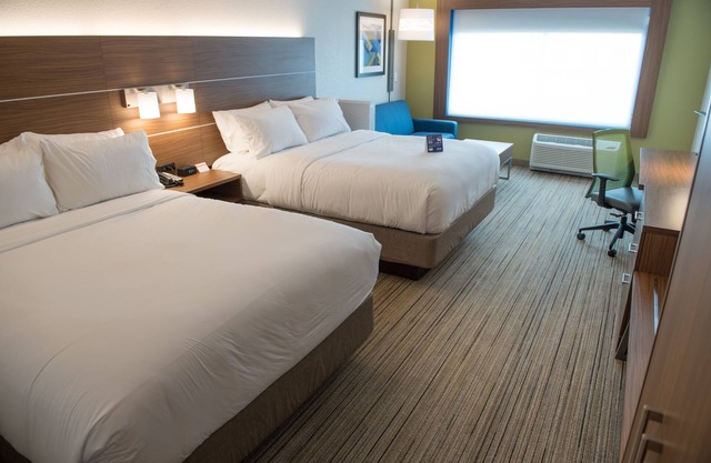Holiday Inn Express & Suites Merrillville by IHG