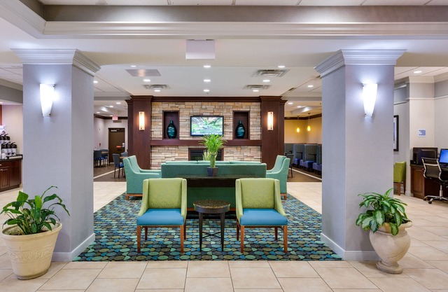Holiday Inn Express Springfield, an IHG Hotel