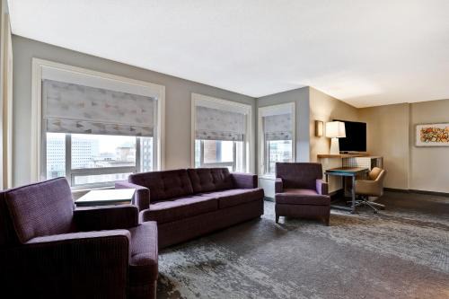 Holiday Inn Ottawa Dwtn Parliament Hill Ihg Hotel 