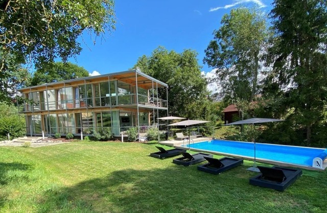 Holiday villa "Donauoase" with infinity pool