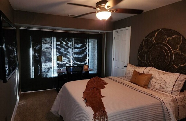 Holidays in St Louis! Tranquil 2-bedroom house -STL County