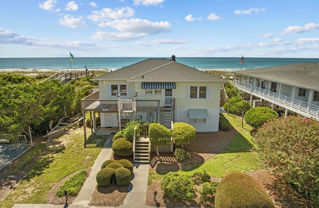 Holliday Haven #200 - Oceanfront Escape in Topsail Beach, Sleeps 9!