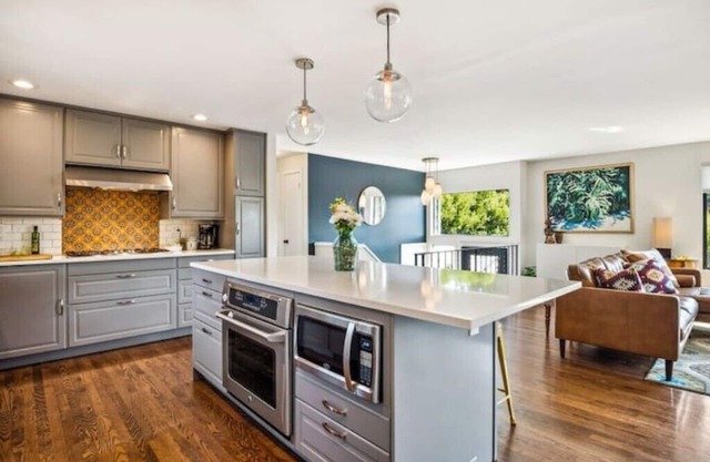 Holly Street Hideaway