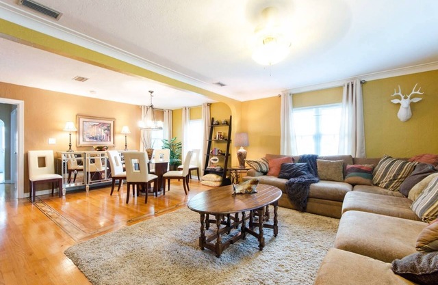 Home away from home, close to downtown.