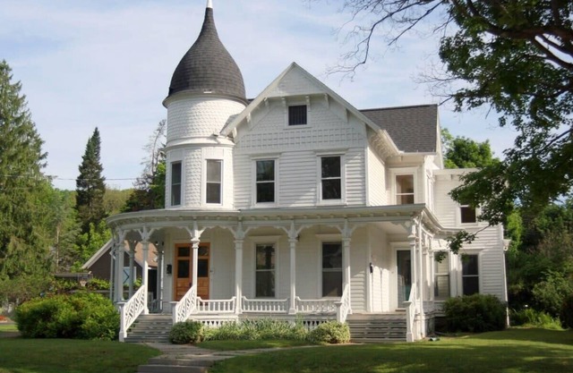 Home Run Apt 1 All Star Baseball Rentals