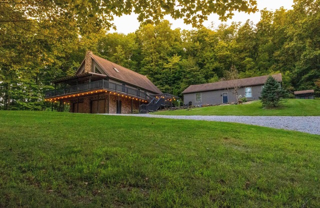 Home w/Hot Tub, Pickleball & Disc Golf