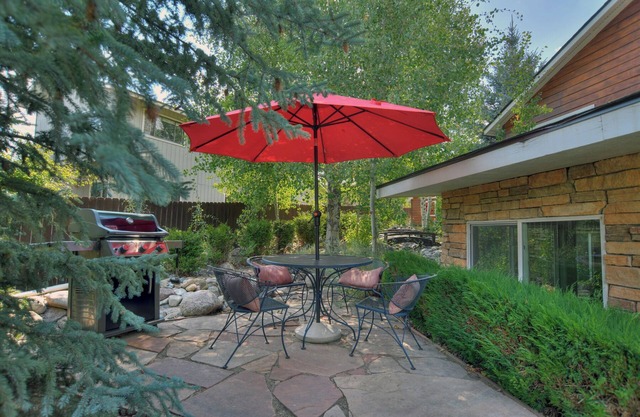 Home with Garden Patio near downtown Durango - 30+ Stay