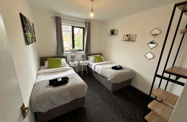 Homely Milton Keynes Stay!