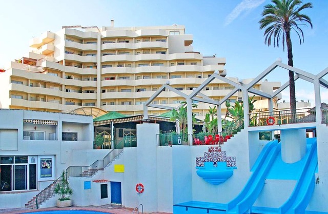 Homerez - 100 m away from the beach! Appartement for 4 ppl. with shared pool