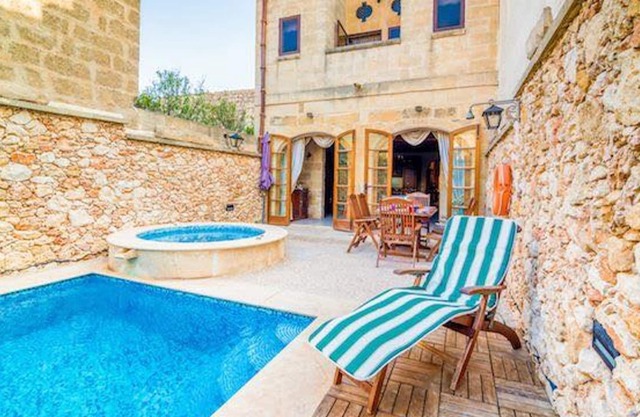 Homerez - Amazing villa 1 km away from the beach for 13 ppl. with swimming-pool