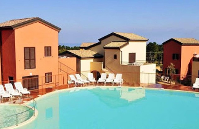 Homerez - Beautiful house for 6 ppl. with shared pool and terrace at Belgodère