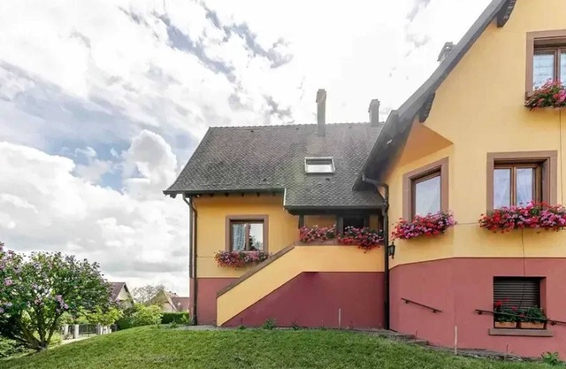 Homerez - Charming Apartment in Epfig with Garden View