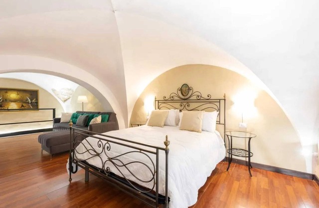 Homerez - Comfortable Studio in Bari with Modern Amenities