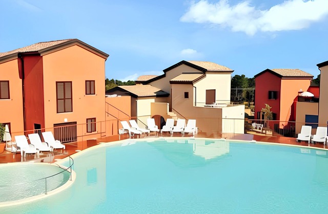 Homerez - Country house near Belgodère with shared pool.