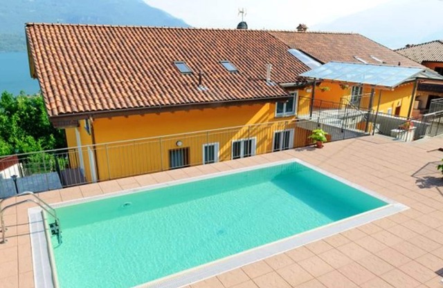 Homerez - House 2 km away from the beach for 4 ppl. with shared pool at Vercana