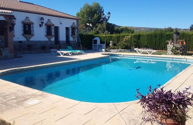 Homerez - House for 8 ppl. with swimming-pool, garden and terrace at Arriate