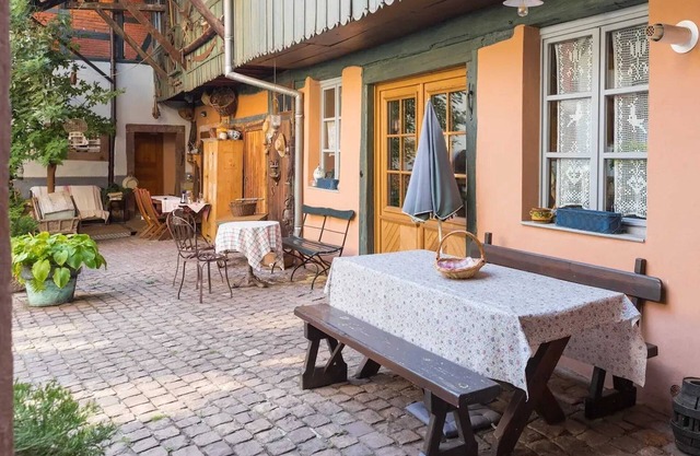 Homerez - House in Kientzheim, 70 sqm, Parking Included