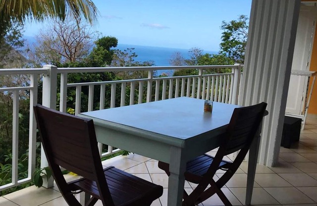 Homerez - Nice appartement 3 km away from the beach for 2 ppl. at Deshaies