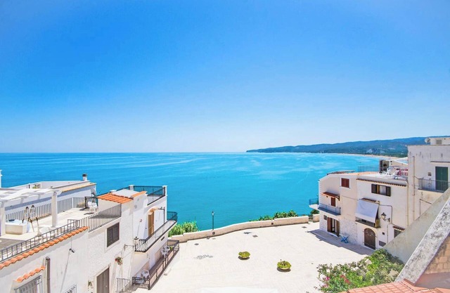 Homerez - Romantic Apartment in Vieste - 40 m² with Sea View