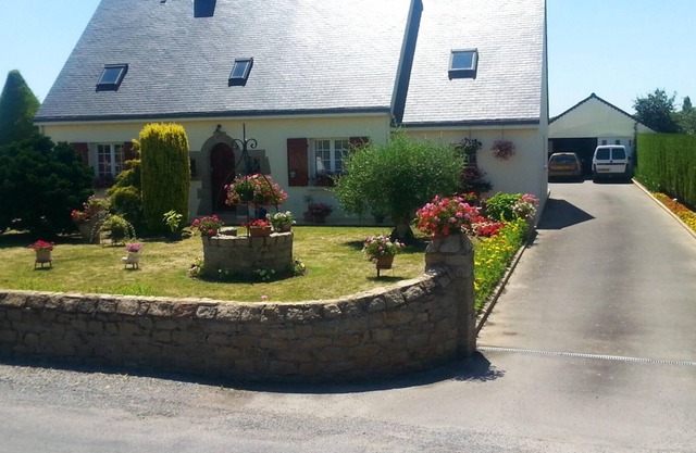 Homerez - Studio 10 km away from the beach for 3 ppl. with garden at Guérande