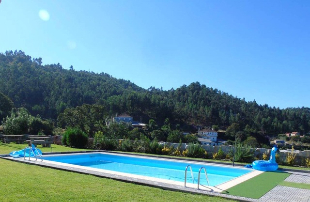 Homerez - Villa for 12 ppl. with swimming-pool, garden and terrace at Fermedo