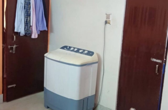 Homestay with free wifi. Selfcooking available.