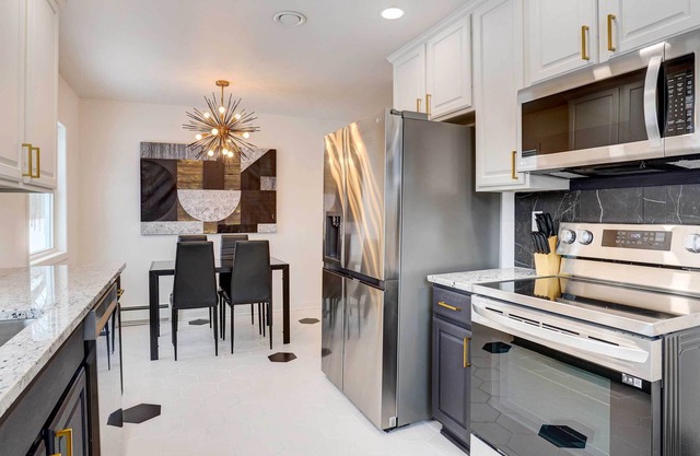 Hopkins Vacation Rental ~ 12 Mi to Minneapolis