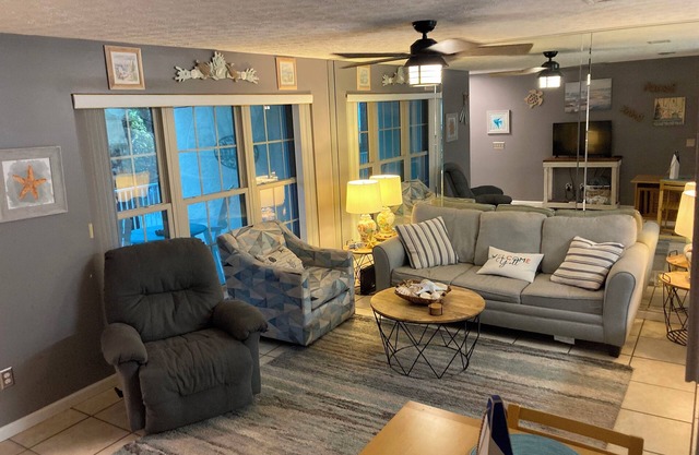 Horizon South Ground Level close to gate beach