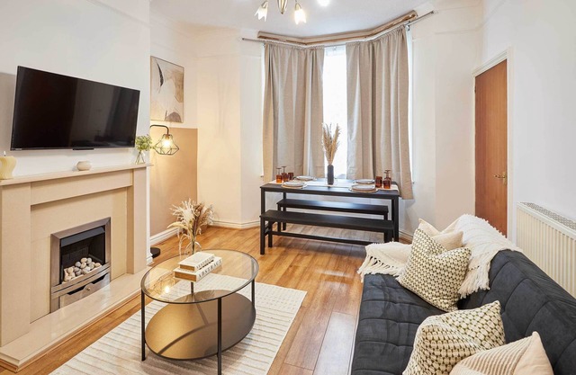 Host & Stay | Milford Road