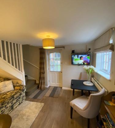 Host & Stay - Old Chapel