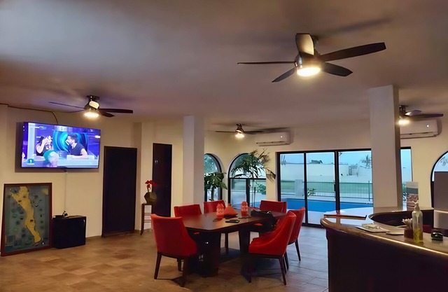 Hostal Hab 8, Campo de Golf, En Zona de Hotelería, Alberca, Barra y Playa