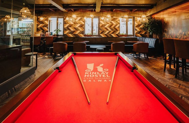 Kinlay Eyre Square Hostel 