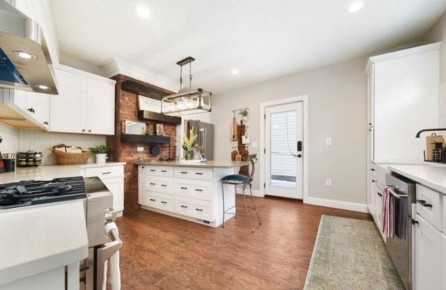 HostWise Stays - The Carnegie - Sauna, 1 Block from Butler St, Family Friendly