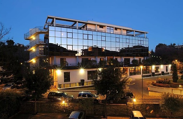 Hotel Zone