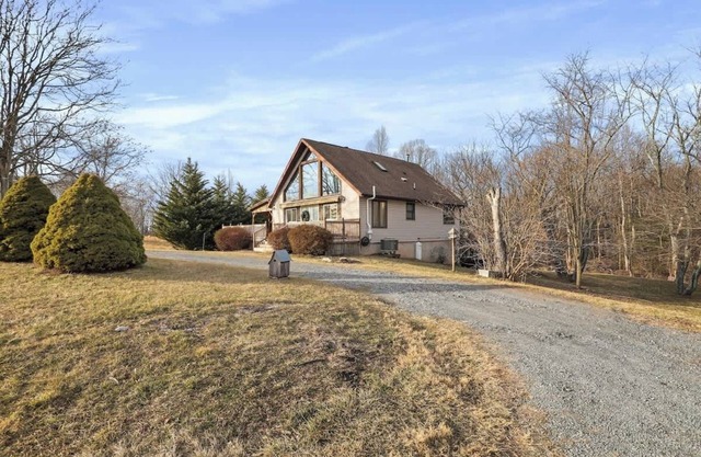 Hot Tub, Fire Pit, Game Room, Family Getaway